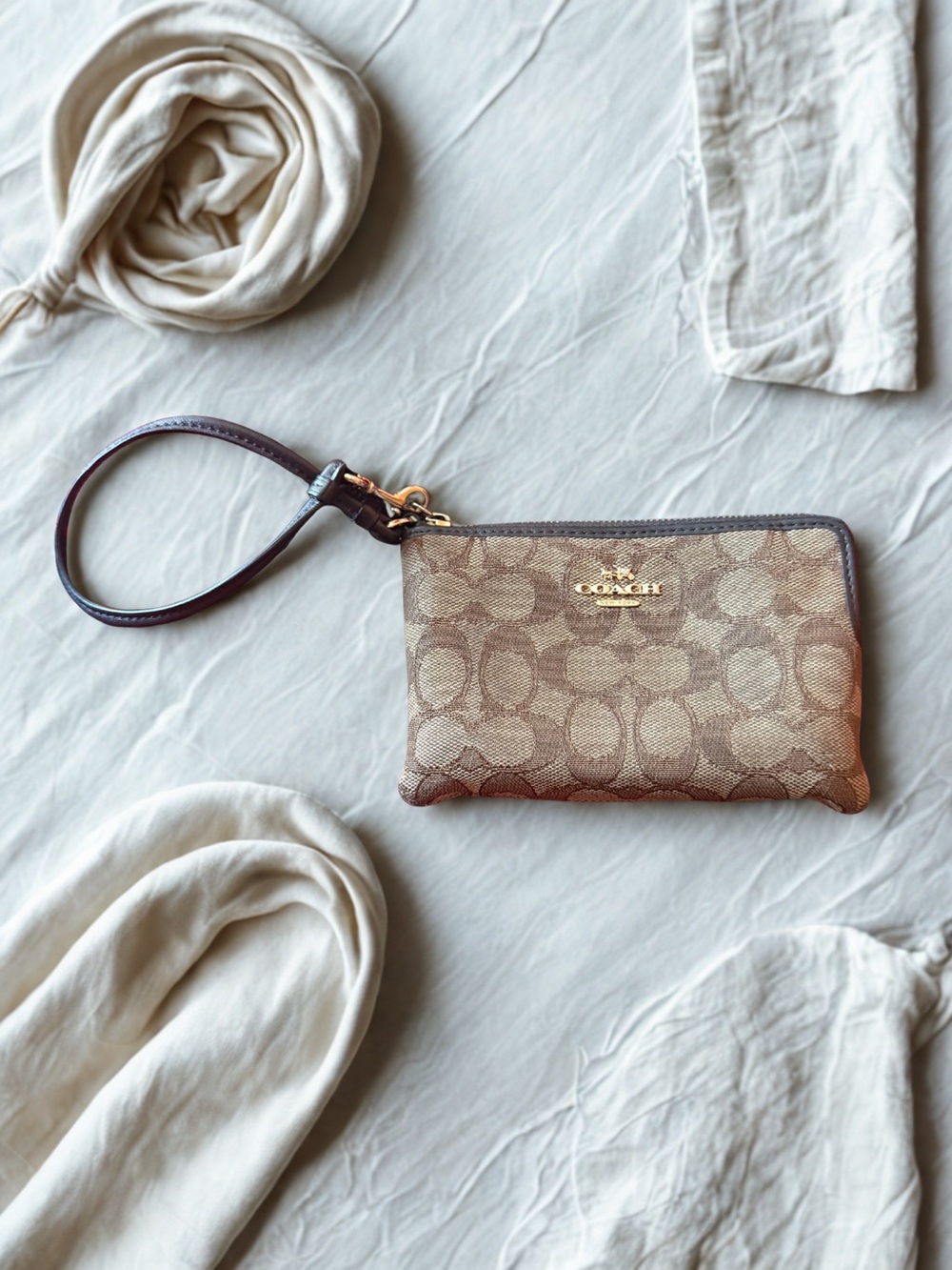 Coach Signature Canvas Wristlet Wallet Pouch Brown Khaki Zip Wristlet